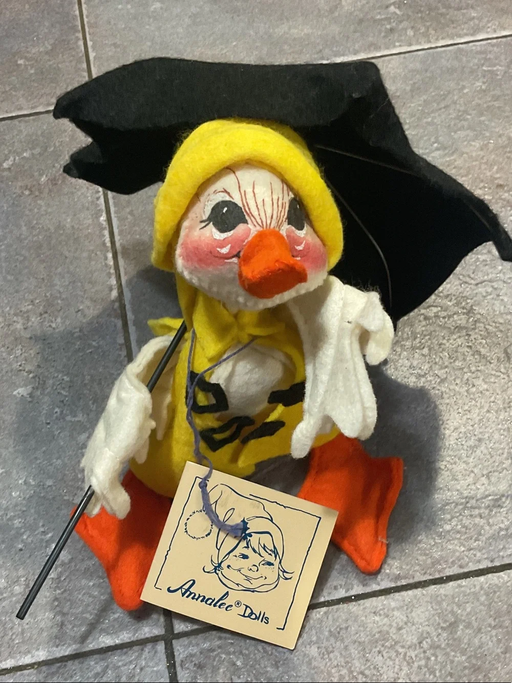 Annalee Yellow Duckling with Black Umbrella and Orange Feet